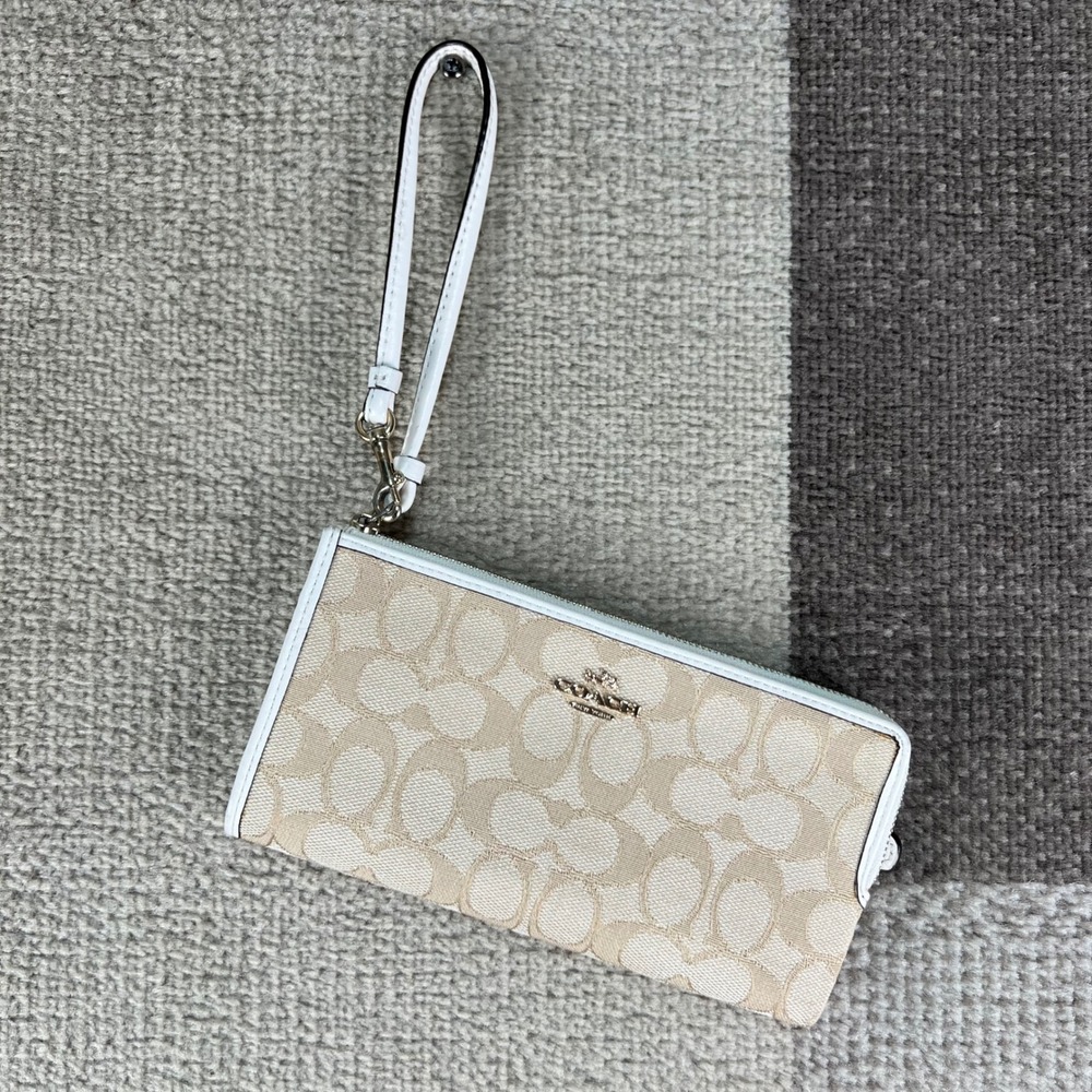 Coach Signature Canvas Wristlet Wallet Beige White Monogram Zip Around